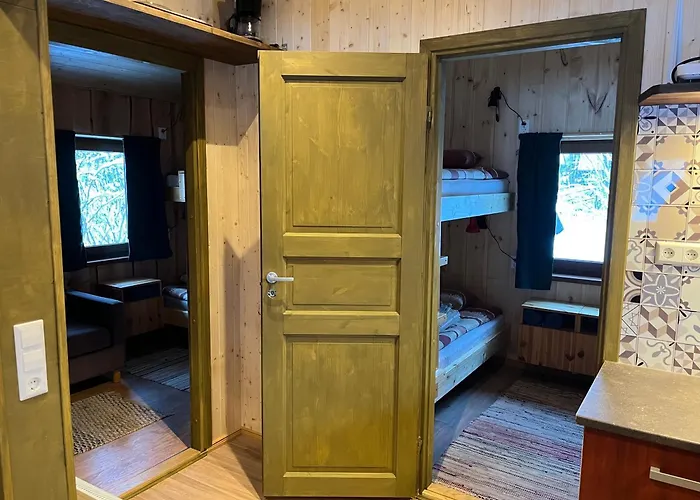 Tohela Jaerve Puhkekuela * Mannikuste